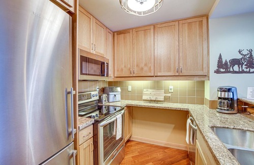 Cle Elum Condo | Pet-Friendly Cle Elum Condo - Hike, Ski & Relax!
