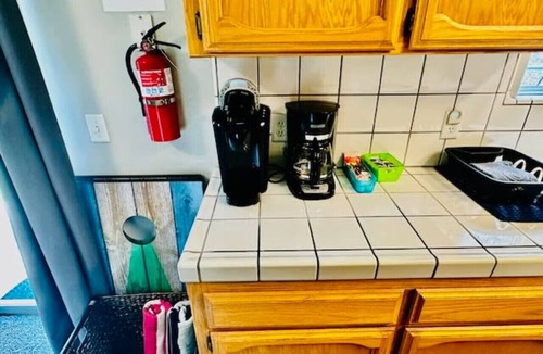 Yosemite Lakes House | Pet Friendly/Hot Tub/BBQ/Sleeps 11/The Lighthouse