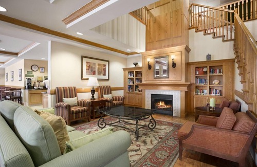 Barstow Hotel | Pet-Friendly Room w/Free Breakfast - Great for Road Trippers & Nature Lovers