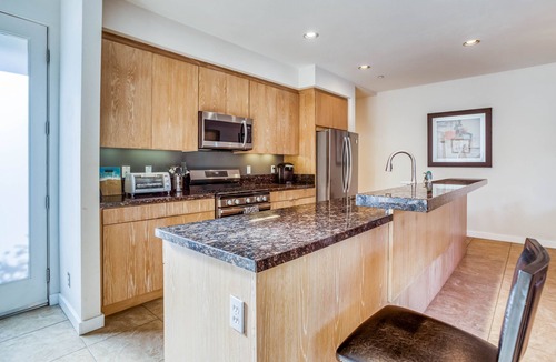 Baristo House | Pet-friendly townhome close to downtown with private pool, spa and more!