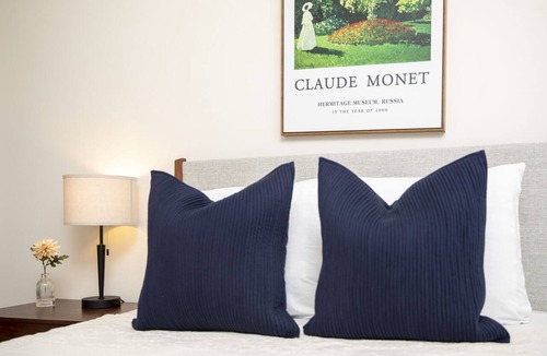 Telegraph Hill Hotel | 'Petite' Double Room with Ensuite Bathroom