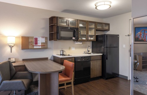 Anaheim Resort House | Pets Allowed! Minutes from Disneyland! Two Great Studio Suites, Pool, BBQ, Gym