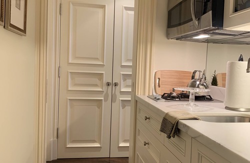 Cow Hollow Apartment | PIED-A-TERRE in Cow Hollow/Pacific Heights District