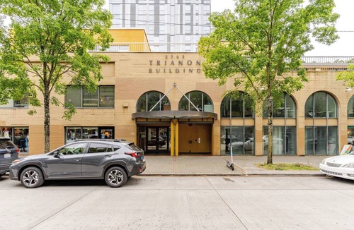Belltown House | Pike Market Millionaire's Oasis: 3-Bedroom Seattle Sky Palace