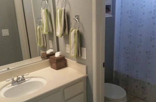 Playa Del Rey Condo | Playa Del Rey Near The Beach! Spacious 1 BR/1.5 Bath. Pool, tennis courts, gym