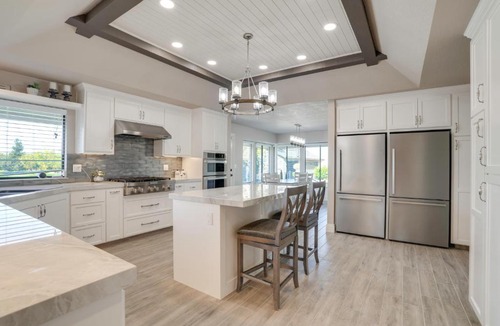 Ripon House | Poolside Escape w/Hot Tub! 8 Mi to Dtwn Modesto