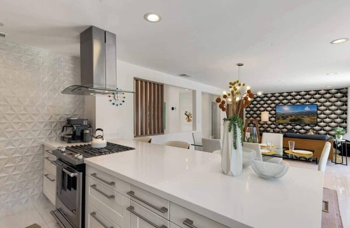 Tahquitz River Estates House | Poolside Palms: Great Pool, Bocce Ball, Firepit