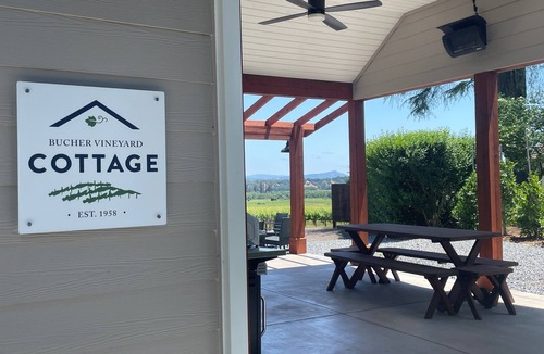 Healdsburg Cottage | Premier Wine Country Getaway. Exclusive Bucher Vineyard Cottage on Westside Road