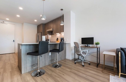 South of Market Apartment | Premium 1-bedroom apartment with Gym &Work Desk