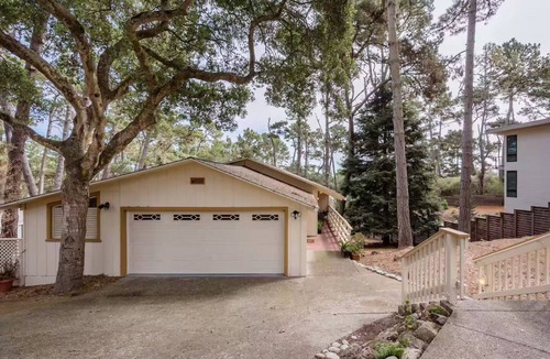 Del Monte Forest Apartment | Prestigious PBL BCH, 2/1, FURN RETREAT, UTIL INCL, 2 mi BCH, 4 star REST,#1 GOLF