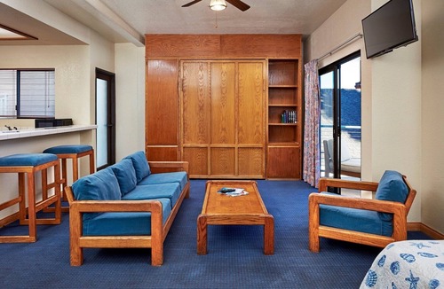 Avalon Hotel | Prime Location: 2 Charming Rooms Near Descanso Beach – 9 Min Walk to Shore