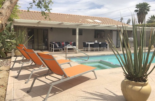 Palm Desert House | Prime Location! Walking distance to El Paseo! Home you have been searching for.