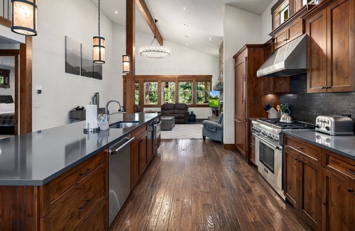 Cle Elum House | Privacy and Luxury! Fantastic outdoor living space. Hot Tub and Game Room