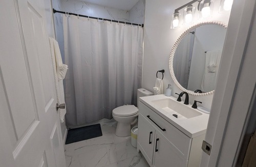 Park Mesa Heights House | Private 1-bdrm 1 bath guesthouse in the heart of Los Angeles with highspeed wifi