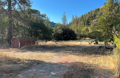 Big Bar House | Private 1-bedroom 1-bathroom guest suite in the forested area of Trinity County.