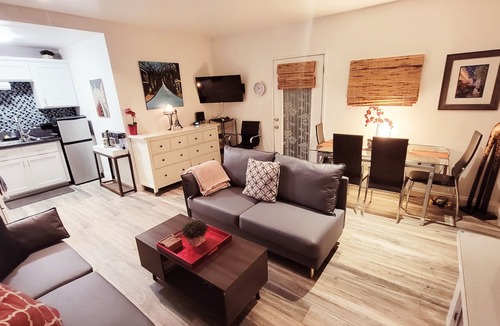 Los Feliz House | private cozy home in los feliz