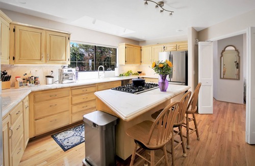 Northeast Carmel House | PRIVATE Hilltop Home: Stunning Carmel Views, Hot Tub, 3 Balconies, Espresso