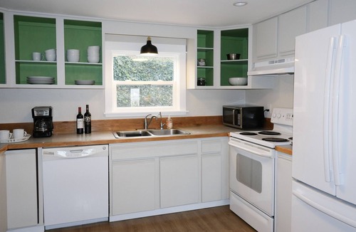 The Dalles House | Private Home with Spectacular Views of the Columbia River & Mount Adams
