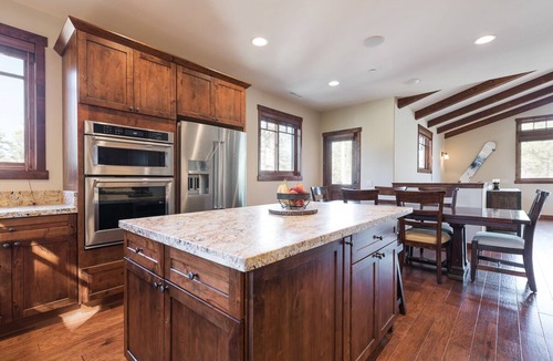 Stonegate House | Private Home with Hot Tub! Mountain Views! Short walk to Village!