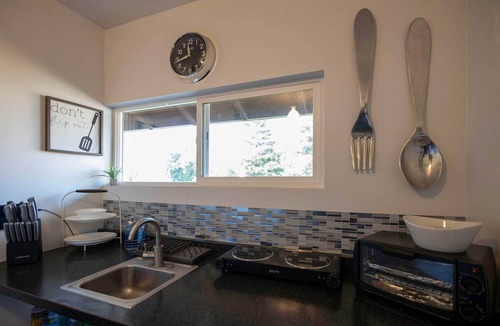 Cascade House | Private Modern Entertainment Getaway