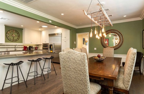 The Movie Colony House | Private Resort Movie Colony. Walk to downtwn! Pool! Views! Expresso! Heated spa!