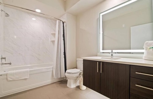Shoreline West Apartment | Private & Spacious 2BR | Full Kitchen & Laundry | Downtown Mountain View