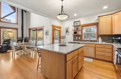 Jacksonville House | Quail Run River View Cottage! Modern Mountain Cabin Near Jacksonville | Spacious, Bright & Peaceful
