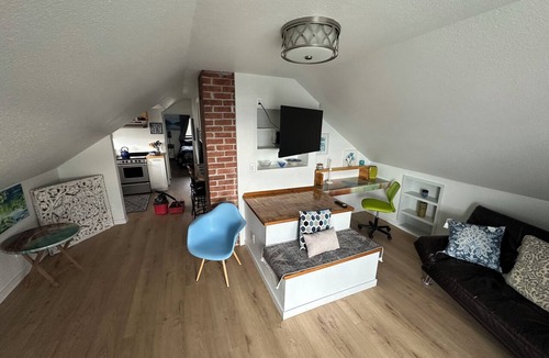Everett Apartment | Quaint 1-bedroom apartment in pleasant Everett neighborhood
