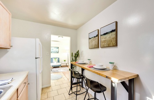Carpinteria Cottage | Quiet Carpinteria Cottage By Town & Beaches