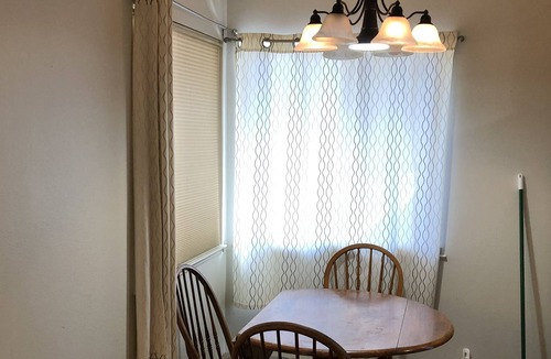 Weaverville House | Quiet, peaceful, central Weaverville home