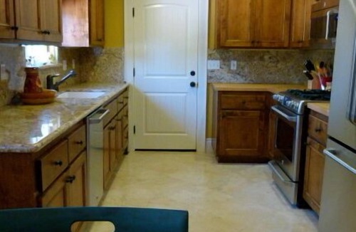 Eldridge Cottage | Quiet & Relaxing Cottage Nestled Next To an Orchard Minutes to Town Square