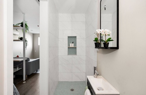 North Park Hotel | Quiet Room in Vibrant Neighborhood