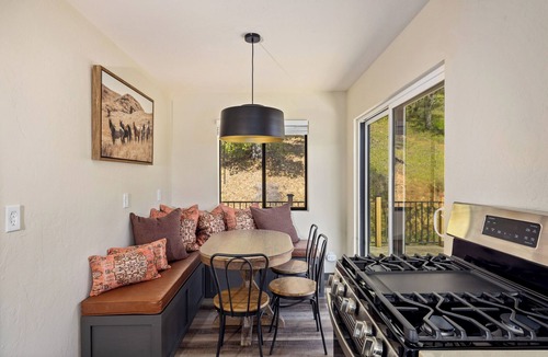 Bradley House | Quiet & Secluded Escape on Nacimiento River ~The Duck Cabin @ Paso del Rio Ranch