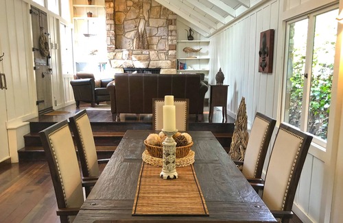 Southeast Carmel Cottage | ~Quintessential Carmel Cottage~Escape the City~