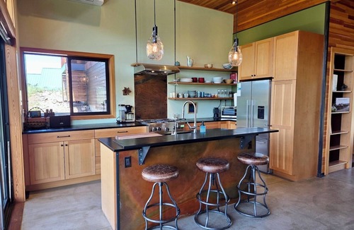 Winthrop House | Rain's End-Breathtaking Views, Close to Winthrop!