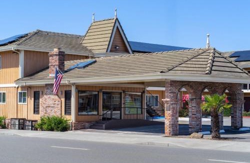 Downtown Hotel | Ramada Bayside Inn & Suites Eureka