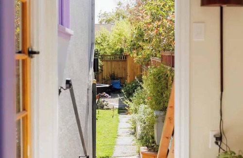Fairview Park House | Rare Luxury Berkeley Retreat w/Hot Tub