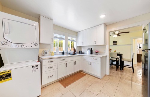 North Central House | Raymond Cozy bungalow near Old Town Pasadena 2bed