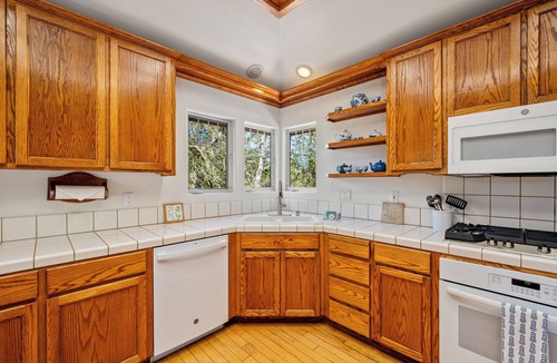 Lodge Hill House | Redwood Refuge, A Peaceful Pines Escape Near Trails & Town. Pet Friendly Too!