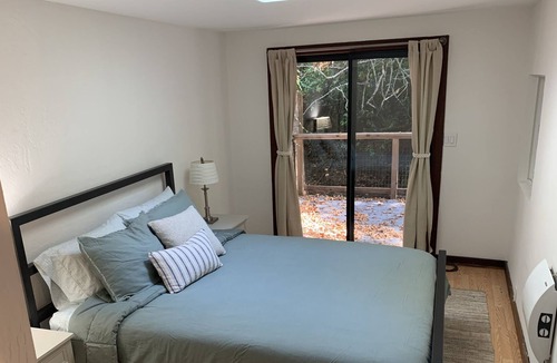 Lagunitas-Forest Knolls Cottage | Redwood Cottage near Point Reyes + hiking 2br/1b