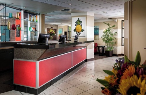 University District Hotel | Refreshing Stay, Two Queen w/Tub, Pet-Friendly, Pineapple Theme, 2 Rooms