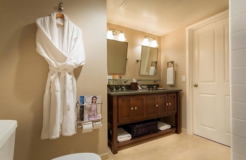 Cupertino Hotel | Relax and Unwind! Pool, Free Breakfast, Short Drive to Winchester Mystery House