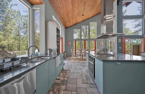 O'Brien Cottage | Relaxing Mountain Retreat!