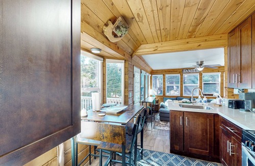 Cedar Glen Cabin | Relaxing Retreat w/Deck, 1 Mi to Lake Arrowhead!