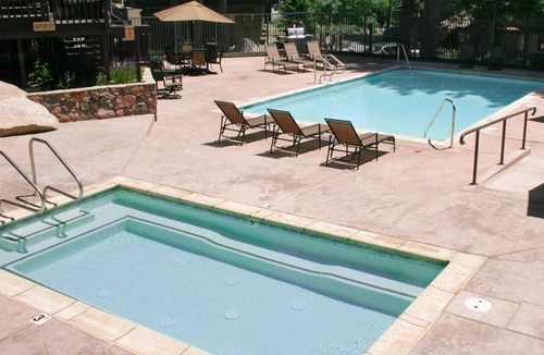 Majestic Pines Condo | Remodeled Modern Mountain Condo 1BR/Loft/2BA with Garage - near village