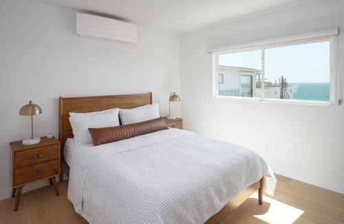 El Porto Apartment | Renovated 2BR Steps from the Pacific with AC Parking