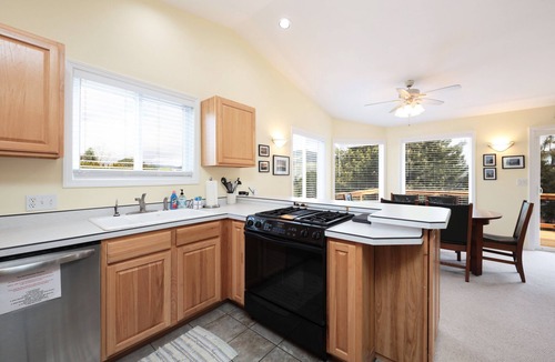 Hood River House | River Ranch - Close to DT Hood River!