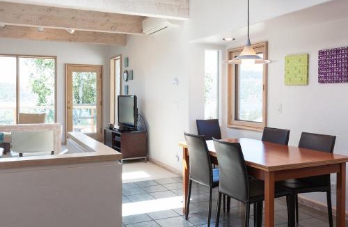Hood River House | Riverdell - Great Views of the Columbia Gorge and White Salmon River