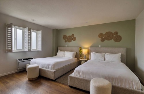 Diamond Crestview Hotel | Rooftop Ocean Views + Pool + Hot Tub | Walk to Beach, Galleries + Restaurants