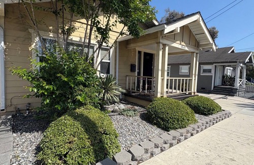 Circle Area House | ROYAL PALMS ✨PRIME LOCATION AMAZING VIBES ✨🌈✨